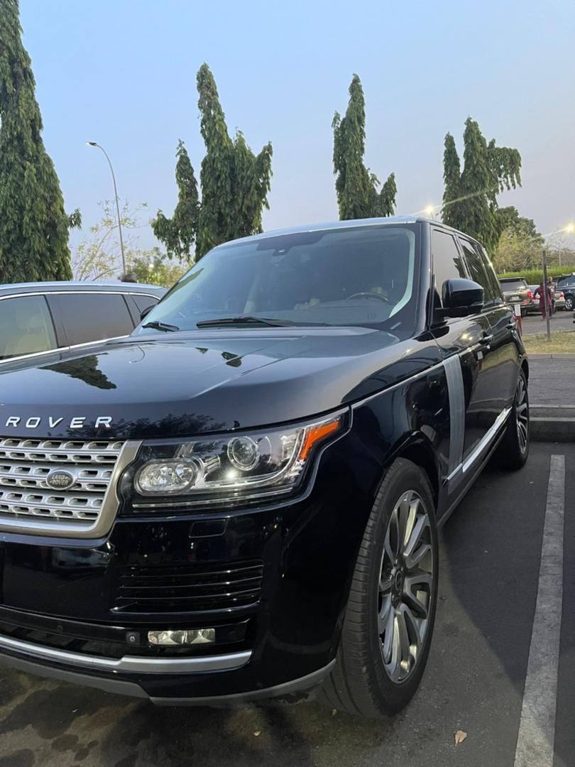 Range Rover Vogue, black